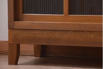 アンティーク家具　アンティーク　モールガラス入り!古い木の脚付きサイドボード(1)