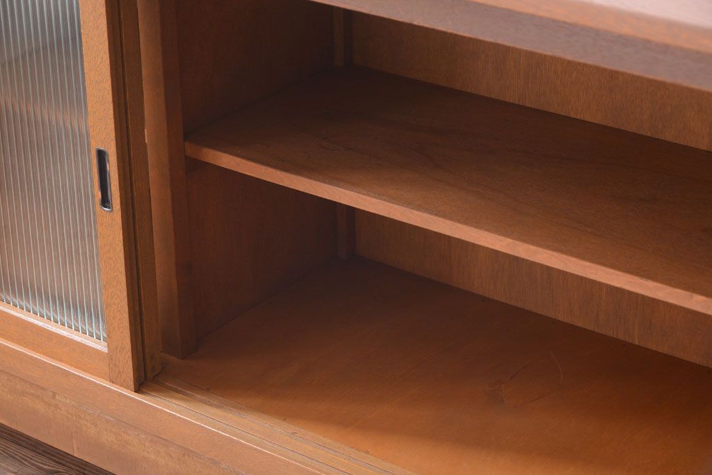 アンティーク家具　アンティーク　モールガラス入り!古い木の脚付きサイドボード(1)