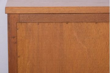 アンティーク家具　アンティーク　モールガラス入り!古い木の脚付きサイドボード(1)