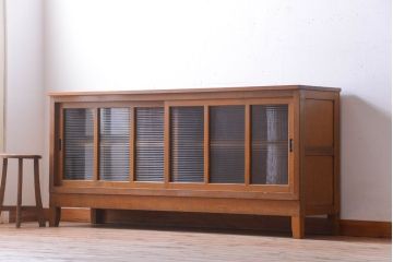 アンティーク家具　アンティーク　モールガラス入り!古い木の脚付きサイドボード(2)