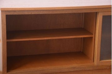 アンティーク家具　アンティーク　モールガラス入り!古い木の脚付きサイドボード(2)