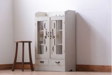 アンティーク家具　アンティークペイント　モダンなデザインの本箱(ブックケース)