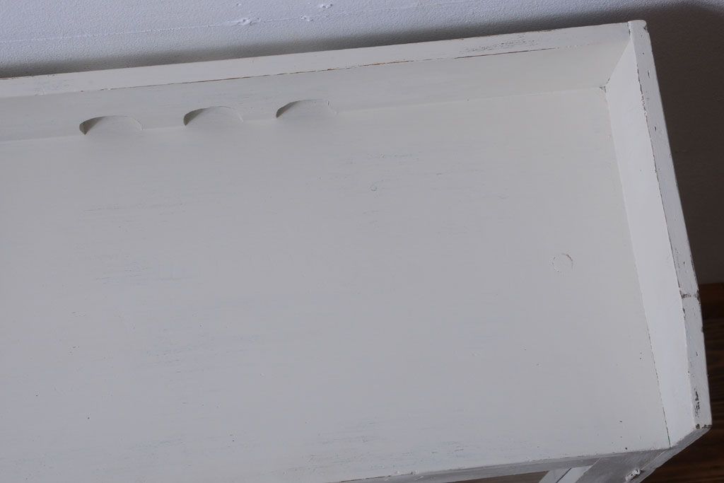 アンティーク家具　アンティークペイント　モダンなデザインの本箱(ブックケース)