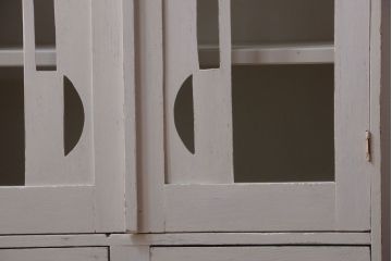 アンティーク家具　アンティークペイント　モダンなデザインの本箱(ブックケース)