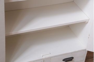 アンティーク家具　アンティークペイント　モダンなデザインの本箱(ブックケース)