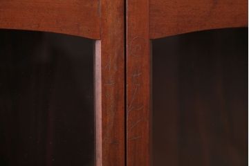 アンティーク家具　和製アンティーク　当時物色ガラス入り!小ぶりな古い木製本箱(ブックケース)