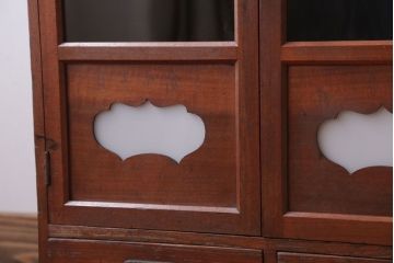 アンティーク家具　和製アンティーク　当時物色ガラス入り!小ぶりな古い木製本箱(ブックケース)