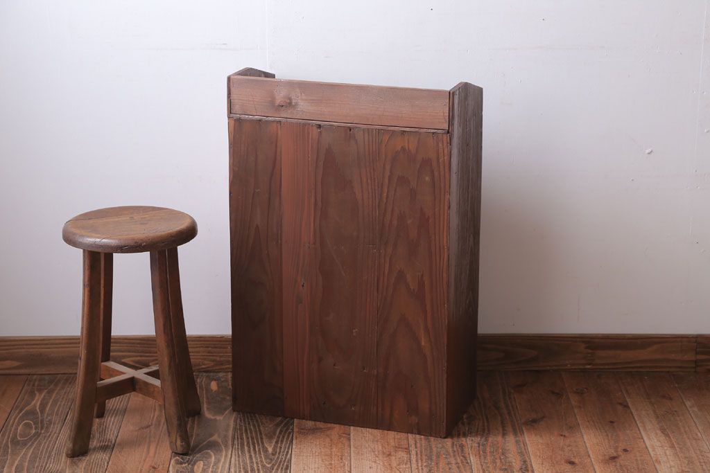 アンティーク家具　和製アンティーク　当時物色ガラス入り!小ぶりな古い木製本箱(ブックケース)