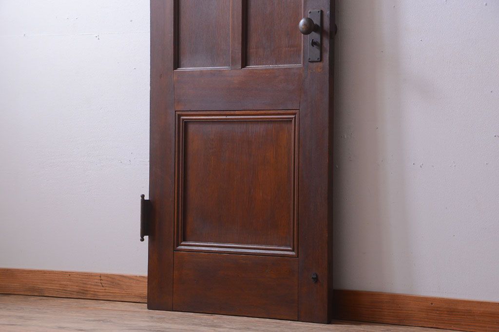 アンティーク　古い木のシンプルで上質なドア(2)