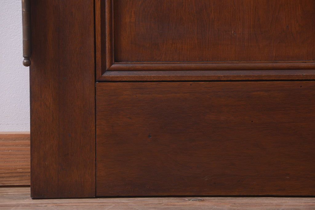 アンティーク　古い木のシンプルで上質なドア(2)