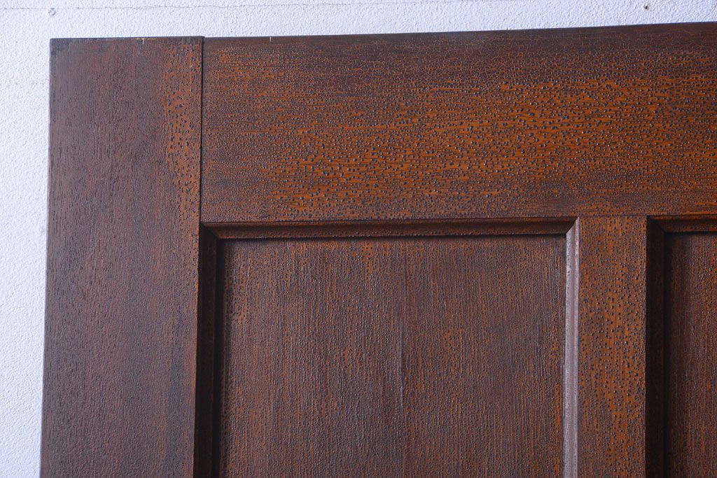 アンティーク　古い木のシンプルで上質なドア(2)