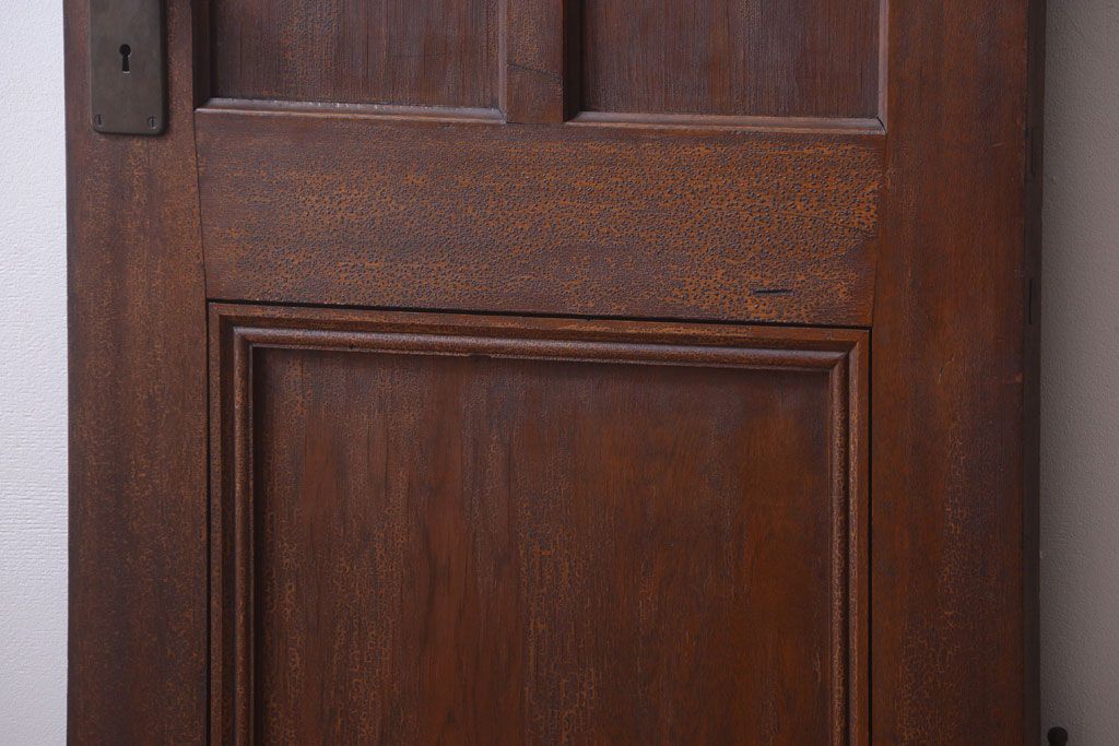 アンティーク　古い木のシンプルで上質なドア(2)