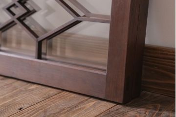 アンティーク　モダンな古い木製明り取り(欄間)