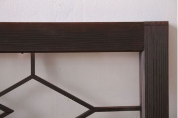 アンティーク　モダンな古い木製明り取り(欄間)