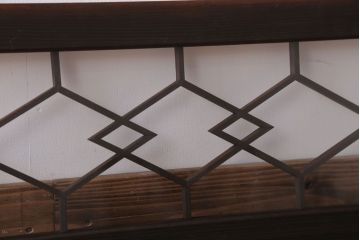 アンティーク　モダンな古い木製明り取り(欄間)