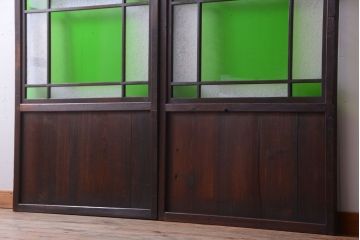 アンティーク　色ガラス入り!モダンなガラス帯戸2枚セット