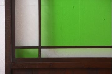 アンティーク　色ガラス入り!モダンなガラス帯戸2枚セット