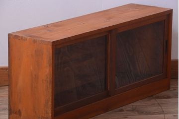 アンティーク家具　アンティーク　小ぶりでシンプルなローボード(テレビボード)(1)