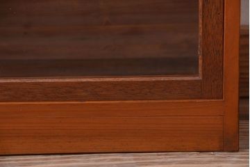 アンティーク家具　アンティーク　小ぶりでシンプルなローボード(テレビボード)(1)