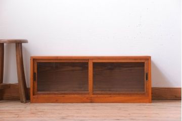 アンティーク家具　アンティーク　小ぶりでシンプルなローボード