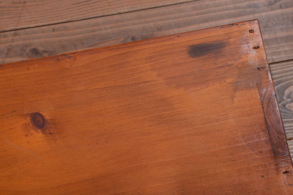 アンティーク家具　アンティーク　小ぶりでシンプルなローボード