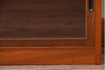 アンティーク家具　アンティーク　小ぶりでシンプルなローボード