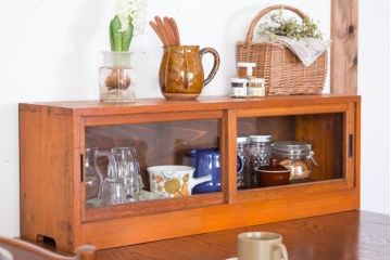 アンティーク家具　アンティーク　小ぶりでシンプルなローボード(テレビボード)(2)