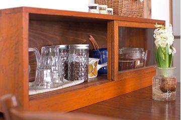 アンティーク家具　アンティーク　小ぶりでシンプルなローボード(テレビボード)(2)