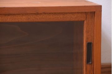 アンティーク家具　アンティーク　小ぶりでシンプルなローボード(テレビボード)(2)