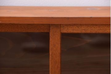 アンティーク家具　アンティーク　小ぶりでシンプルなローボード(テレビボード)(2)