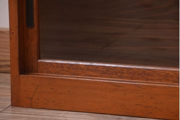 アンティーク家具　アンティーク　小ぶりでシンプルなローボード(テレビボード)(2)