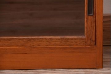 アンティーク家具　アンティーク　小ぶりでシンプルなローボード(テレビボード)(2)