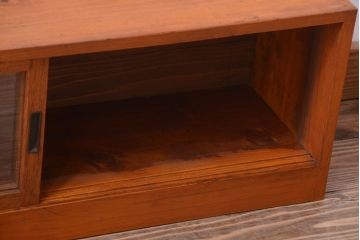 アンティーク家具　アンティーク　小ぶりでシンプルなローボード(テレビボード)(2)