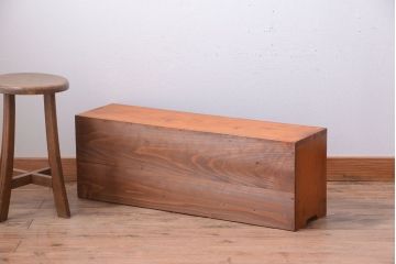 アンティーク家具　アンティーク　小ぶりでシンプルなローボード(テレビボード)(2)