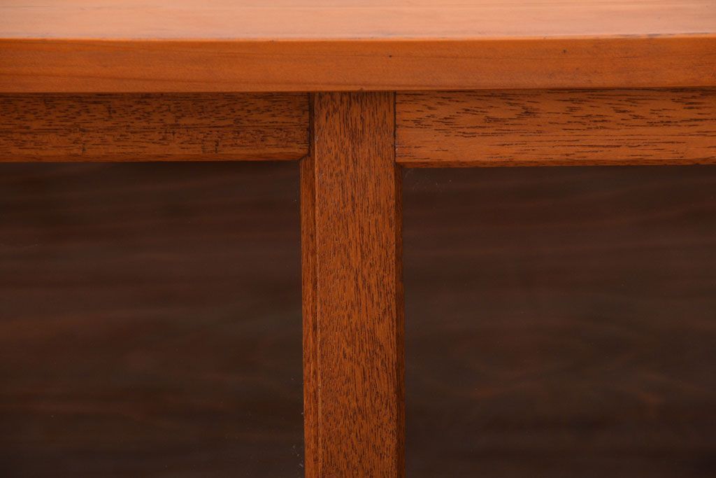 アンティーク家具　アンティーク　小ぶりでシンプルなローボード(テレビボード)(3)