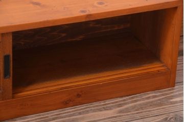 アンティーク家具　アンティーク　小ぶりでシンプルなローボード(テレビボード)(3)