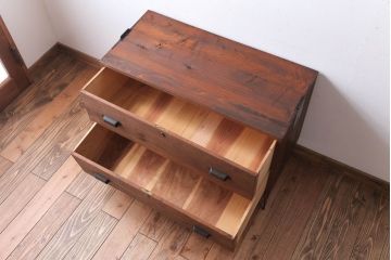 アンティーク家具　和製アンティーク　鉄脚付き!シンプルな桐箪笥ローボード(1、桐たんす)