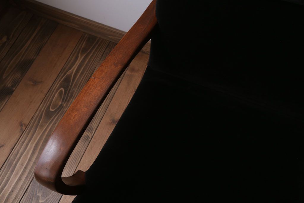 アンティーク家具　アンティーク　シンプルな1人掛けアームソファ(1)