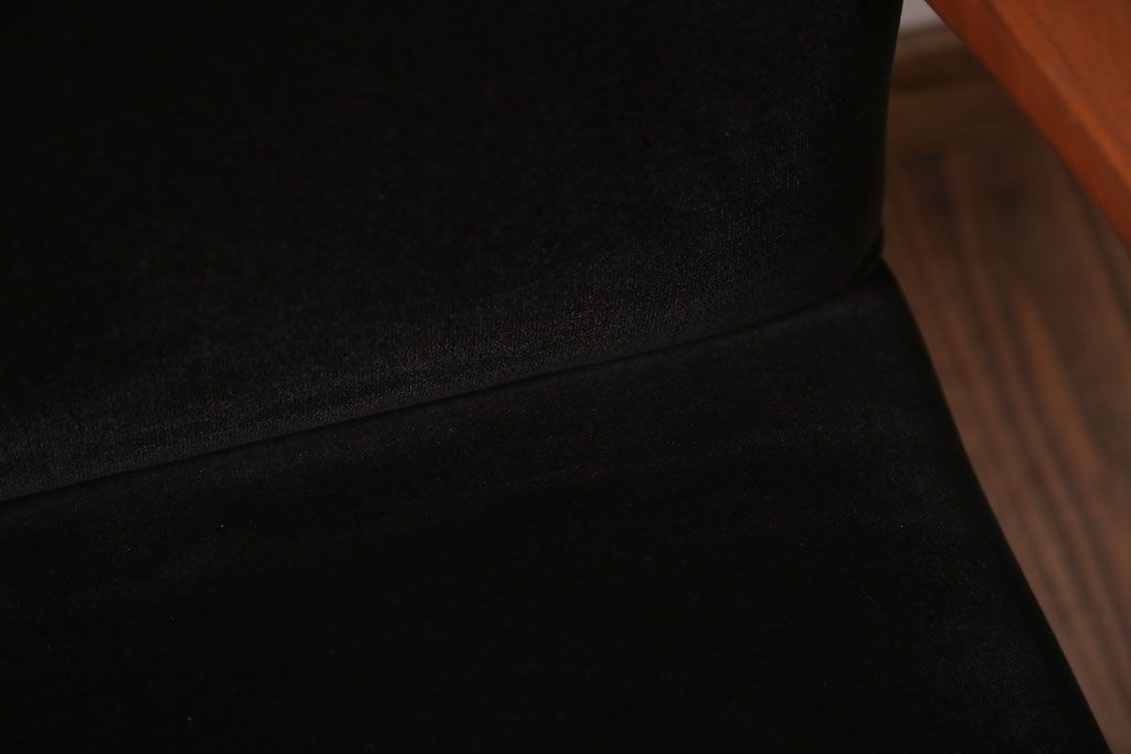 アンティーク家具　アンティーク　シンプルな1人掛けアームソファ(1)