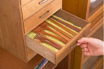 レトロ家具　昭和レトロ　古いナラ材のアンティーク小引き出し