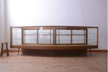 アンティーク家具　和製アンティーク　特大サイズ!モールガラス入りの珍しい曲げガラスショーケース