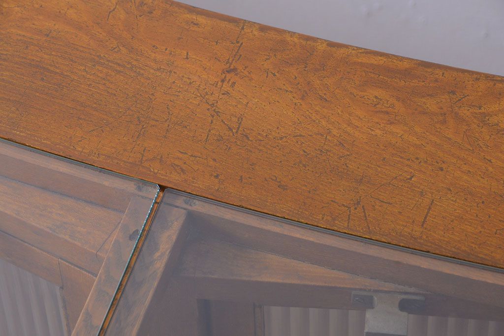 アンティーク家具　和製アンティーク　特大サイズ!モールガラス入りの珍しい曲げガラスショーケース