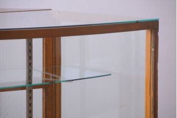 アンティーク家具　和製アンティーク　特大サイズ!モールガラス入りの珍しい曲げガラスショーケース