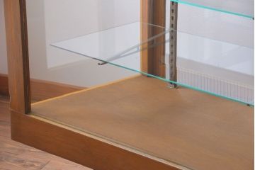 アンティーク家具　和製アンティーク　特大サイズ!モールガラス入りの珍しい曲げガラスショーケース