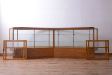 アンティーク家具　和製アンティーク　特大サイズ!モールガラス入りの珍しい曲げガラスショーケース