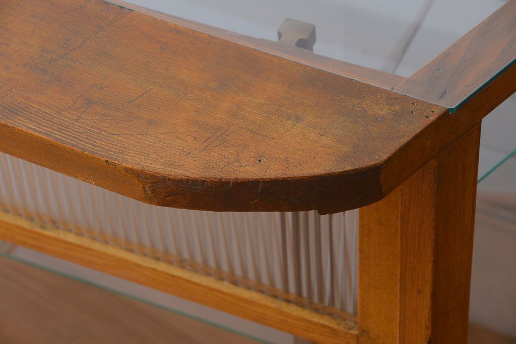 アンティーク家具　和製アンティーク　特大サイズ!モールガラス入りの珍しい曲げガラスショーケース