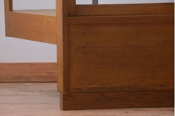 アンティーク家具　和製アンティーク　特大サイズ!モールガラス入りの珍しい曲げガラスショーケース