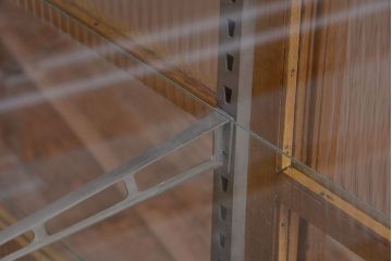 アンティーク家具　和製アンティーク　特大サイズ!モールガラス入りの珍しい曲げガラスショーケース