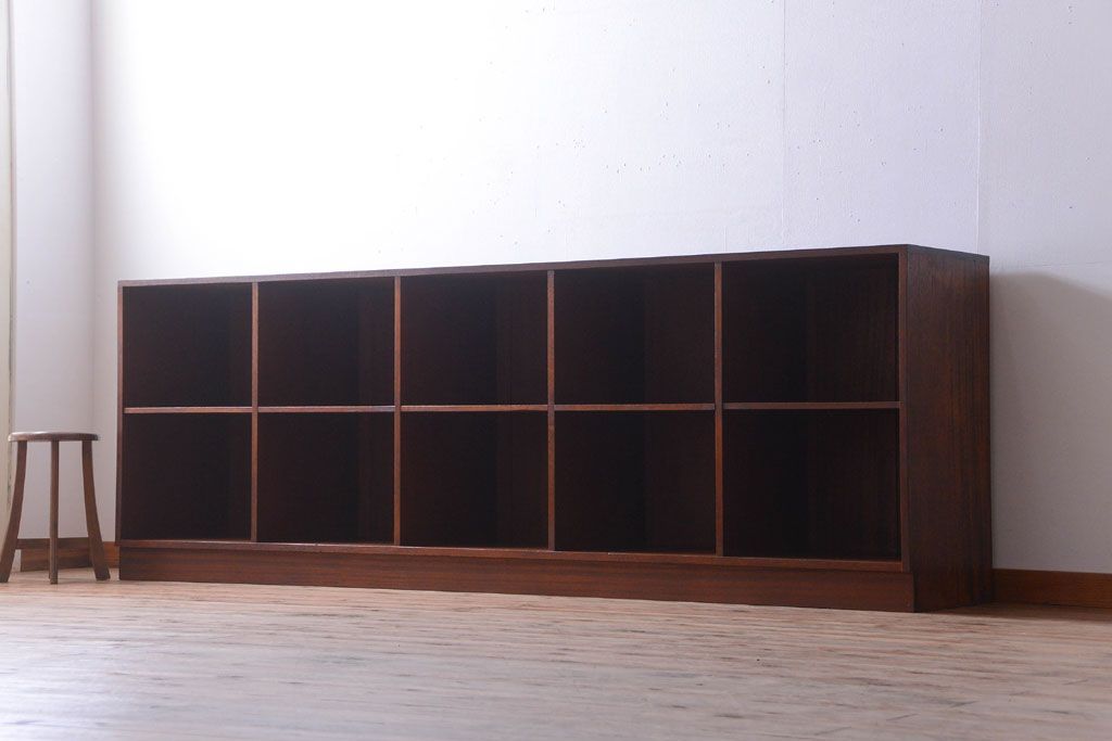 アンティーク家具　和製アンティーク　特大!古い木の重厚なマス目棚(収納棚、飾り棚)