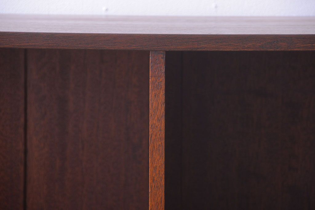 アンティーク家具　和製アンティーク　特大!古い木の重厚なマス目棚(収納棚、飾り棚)